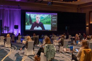 Engaging hybrid events participants