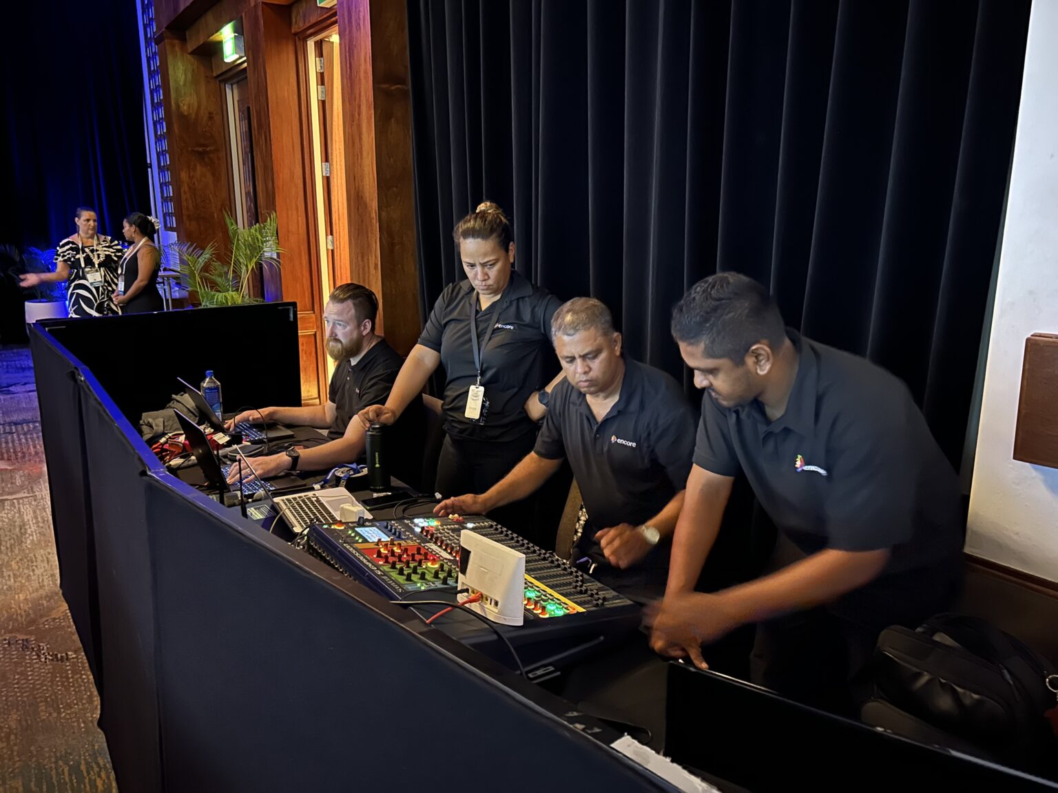 Encore say ‘Bula’ to Fiji at the Fijian Tourism Expo